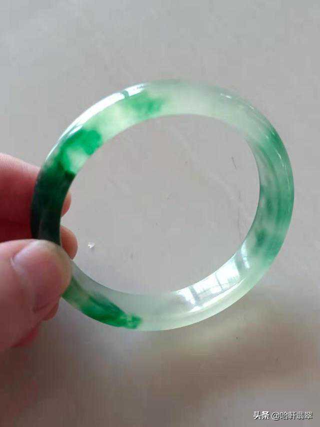 5000块预算，能买到什么样的翡翠手镯？