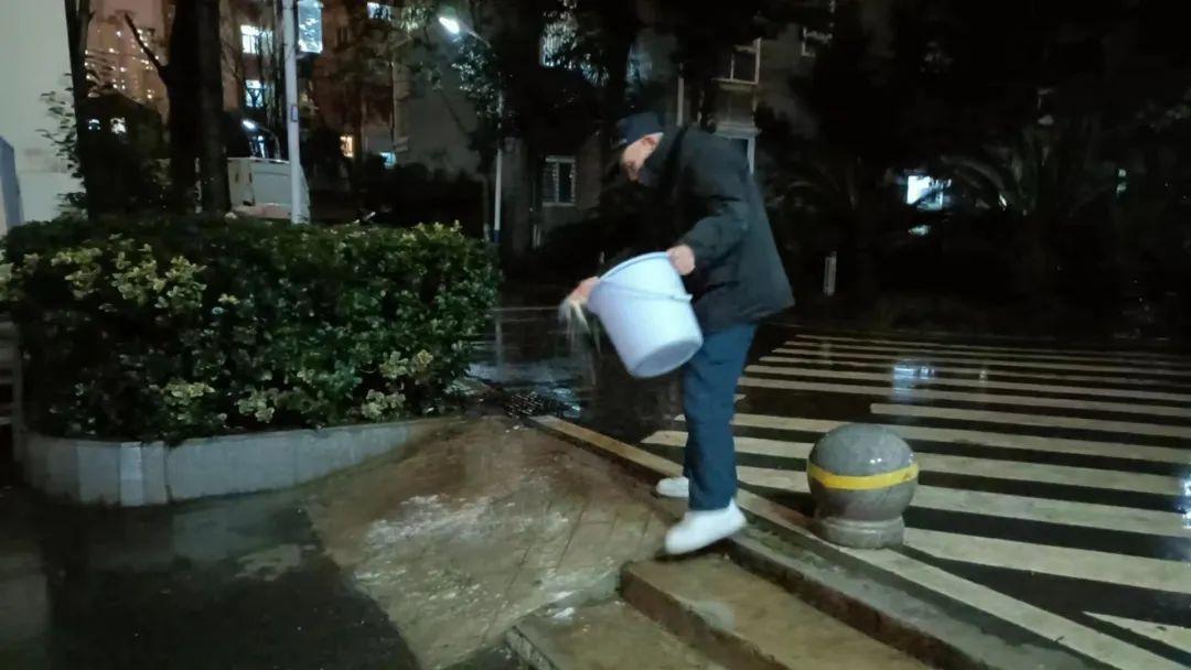 冻雨大雪返场,汉阳全力以赴护平安!