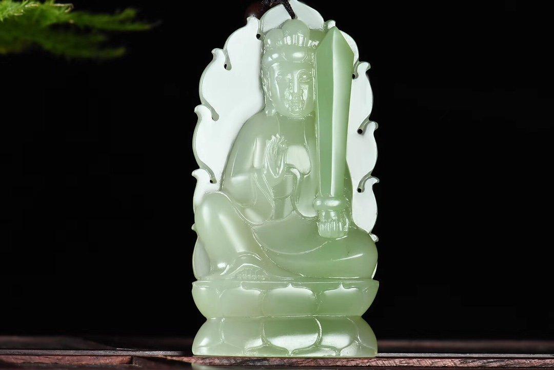 天然沁色与人工沁色大不同，来见识一下怎样鉴别造假沁色