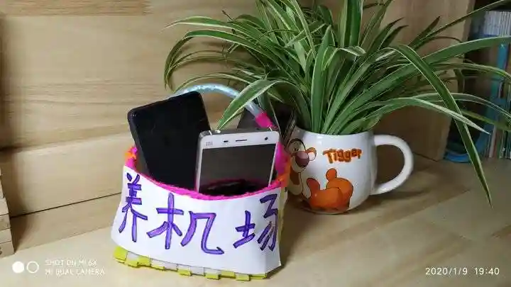 “窝”在家里做什么?济南这个小学开起了“养机场”