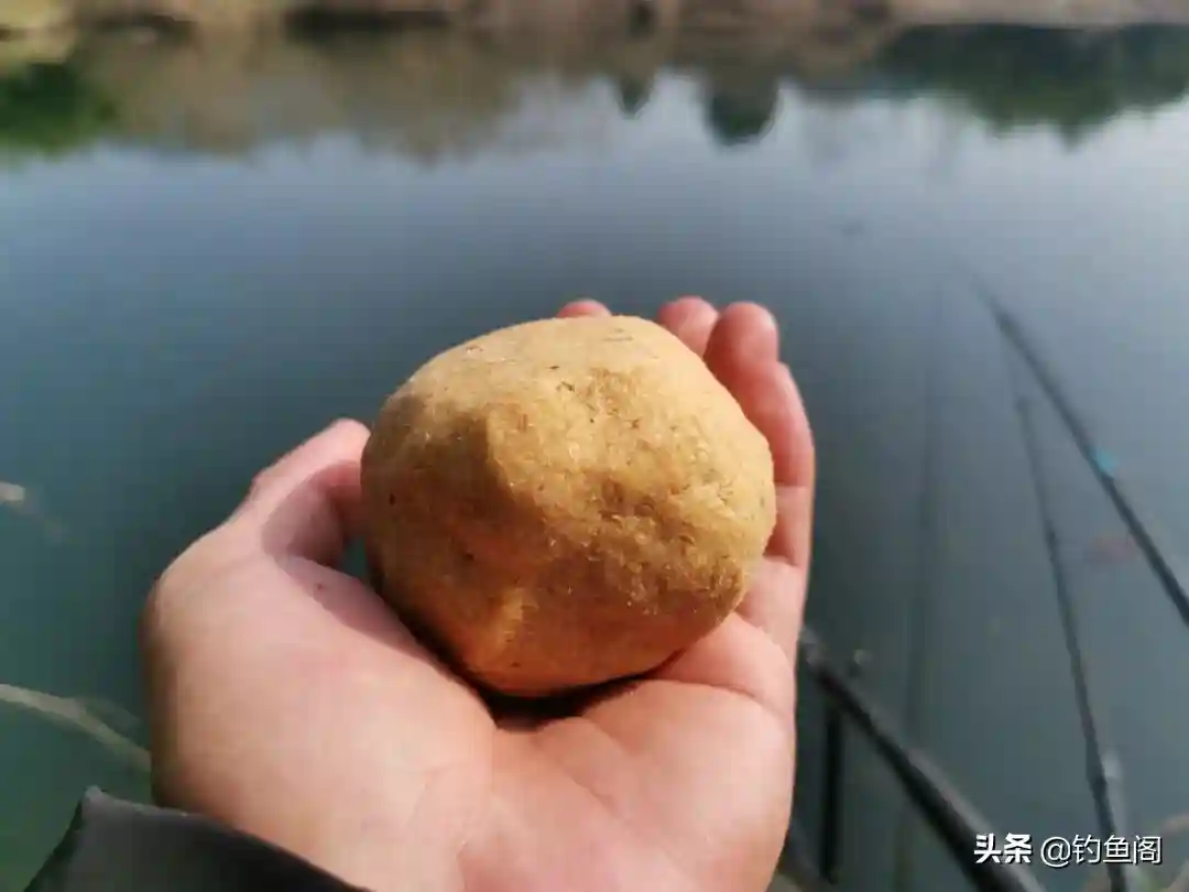 小杂鱼太闹腾?一款“土饵”帮你解决难题,效果比商品饵更好