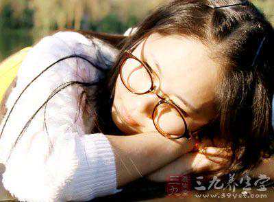 女人这里往外突竟是克夫之相